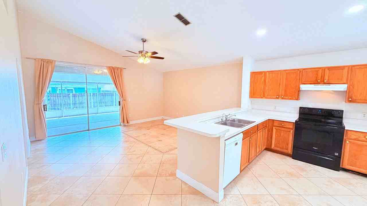 4479 Brookstone Ct - Photo 6 of 32