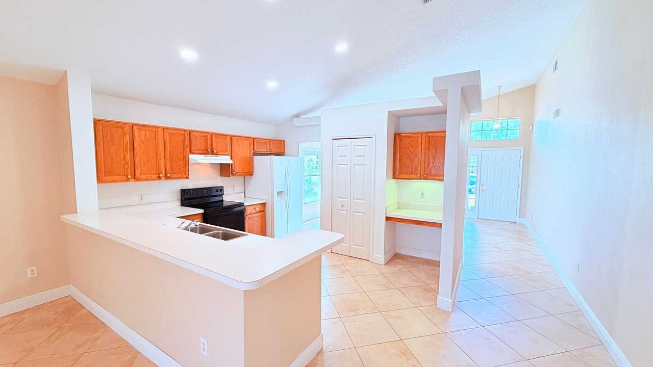 4479 Brookstone Ct - Photo 7 of 32