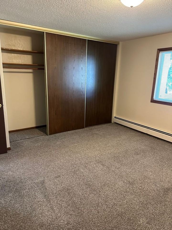 525 6th Ave N #6 - Photo 6 of 8