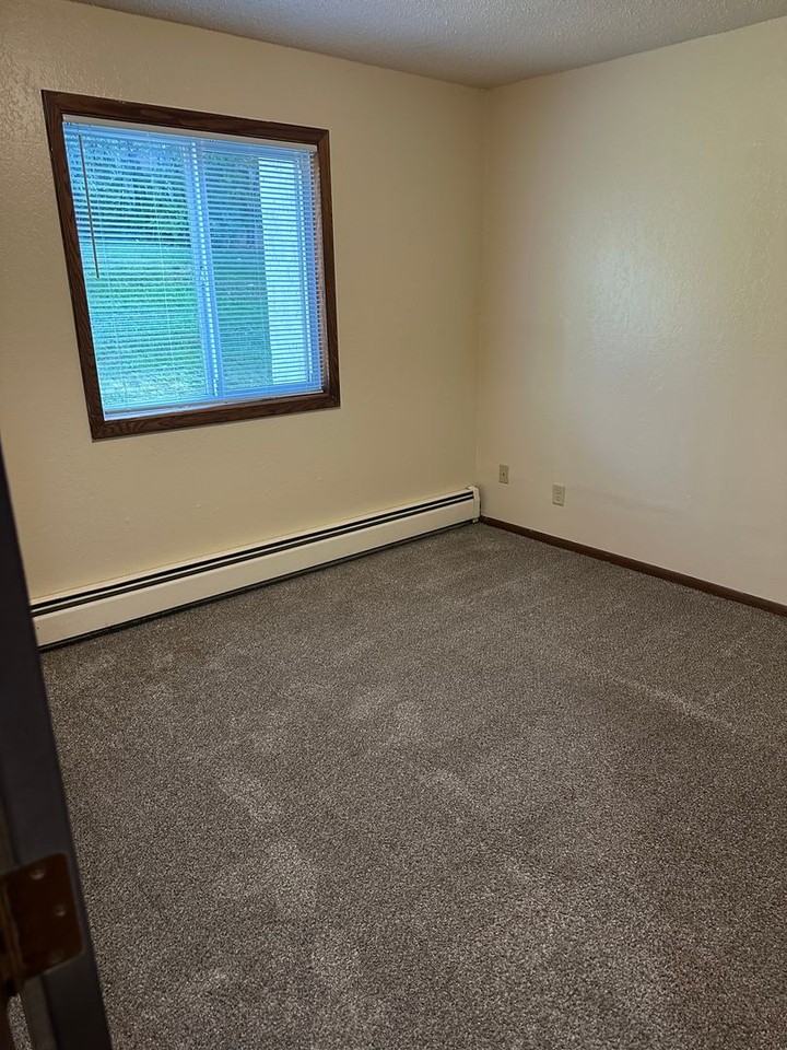 525 6th Ave N #6 - Photo 7 of 8