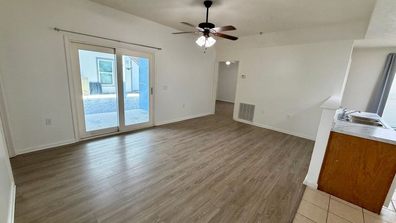 9125 Laird St - Photo 6 of 16