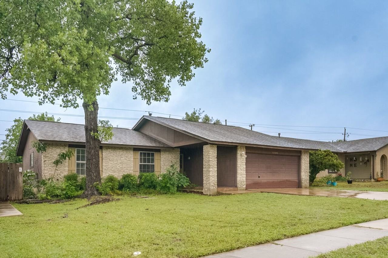 12103 Grey Rock Ln - Photo 2 of 20