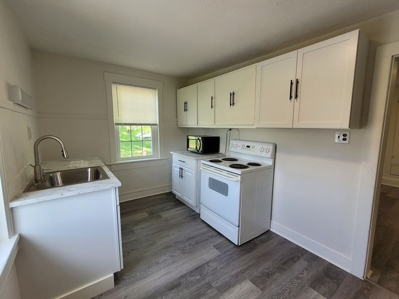 846 Chestnut St - Photo 3 of 33