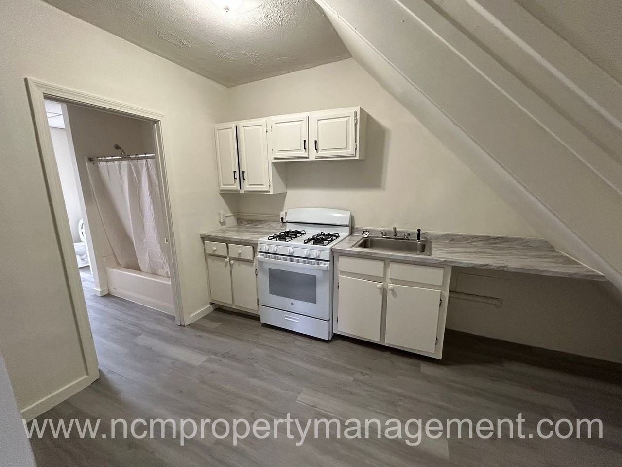 28 Garnet St - Photo 2 of 10