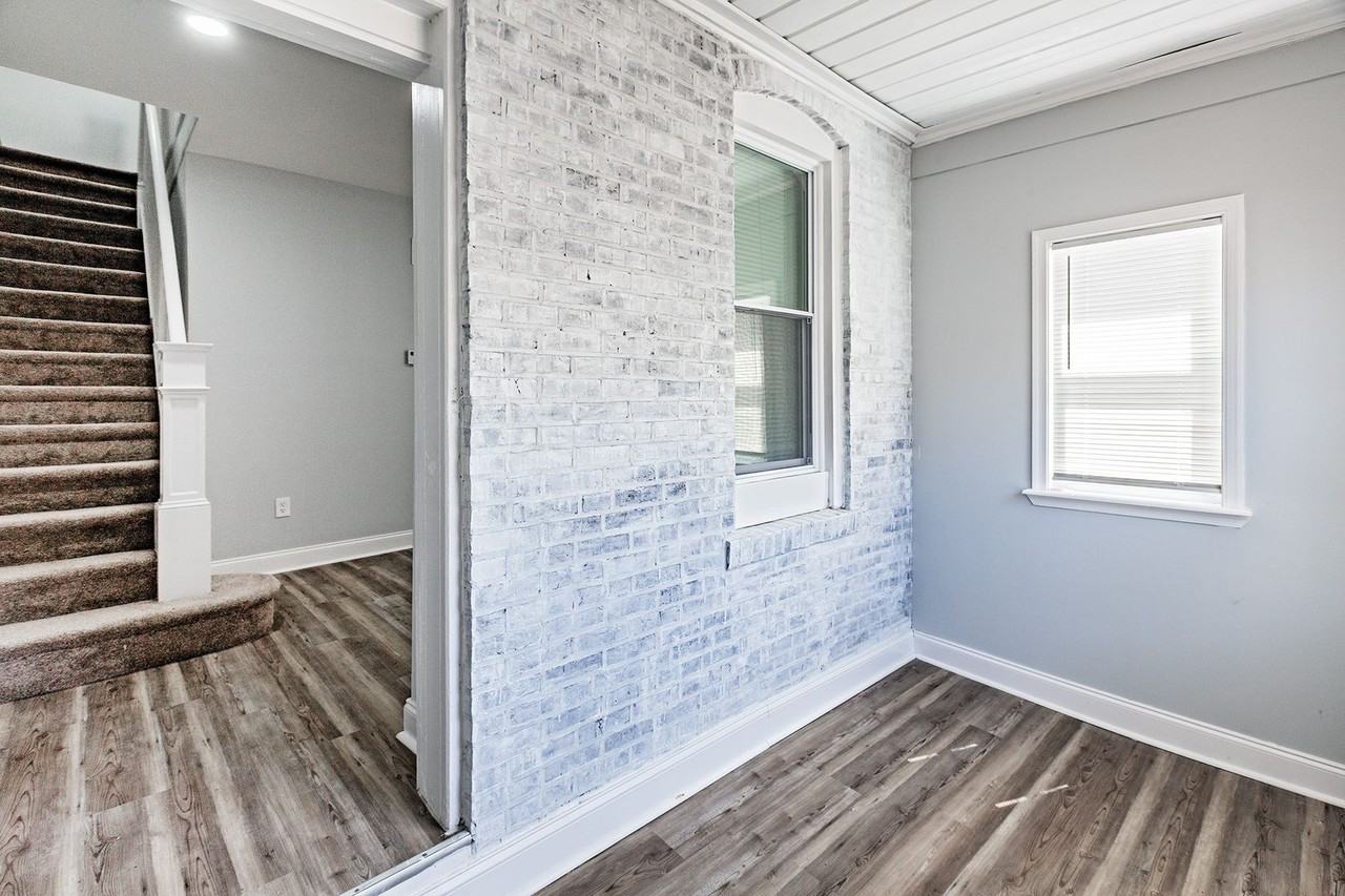 207 E 25th St - Photo 2 of 15