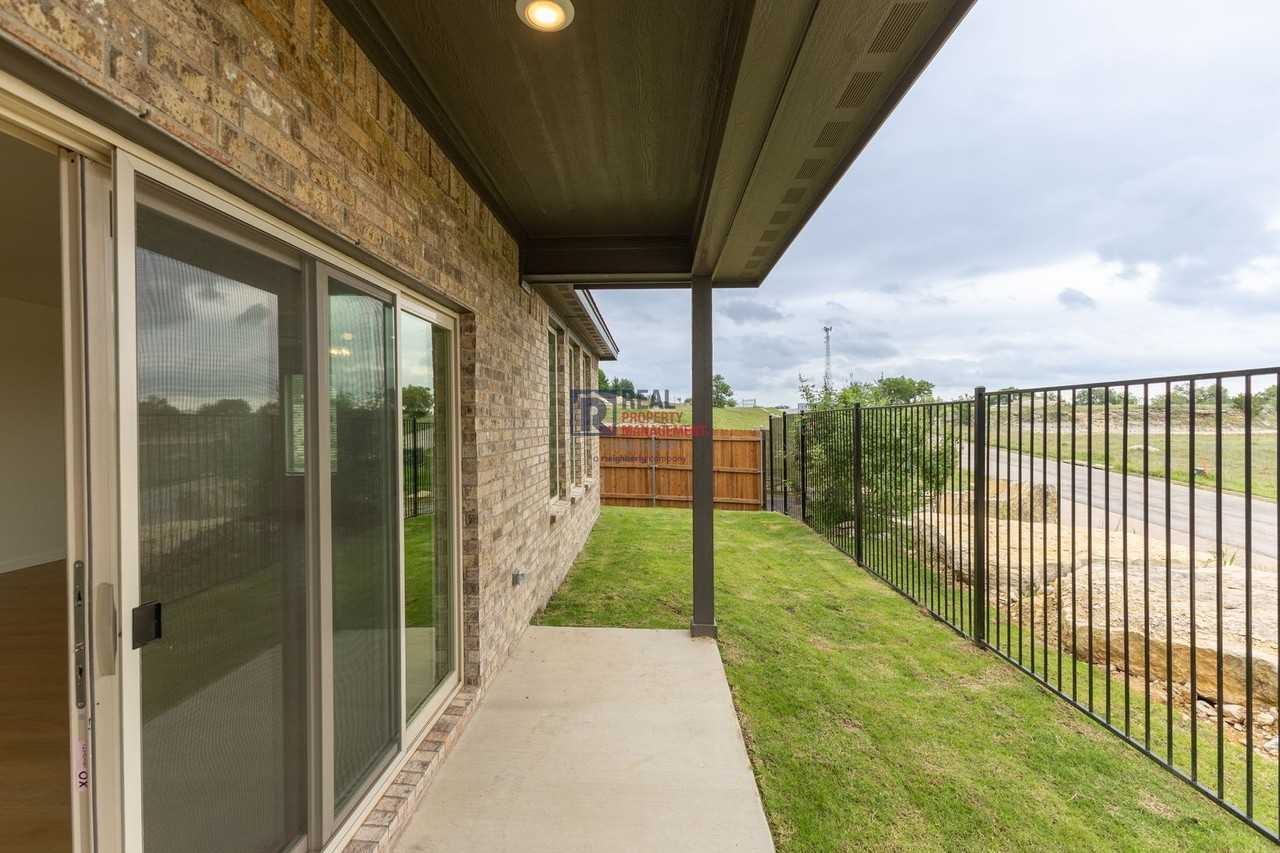 101 Mesa Dr - Photo 4 of 24