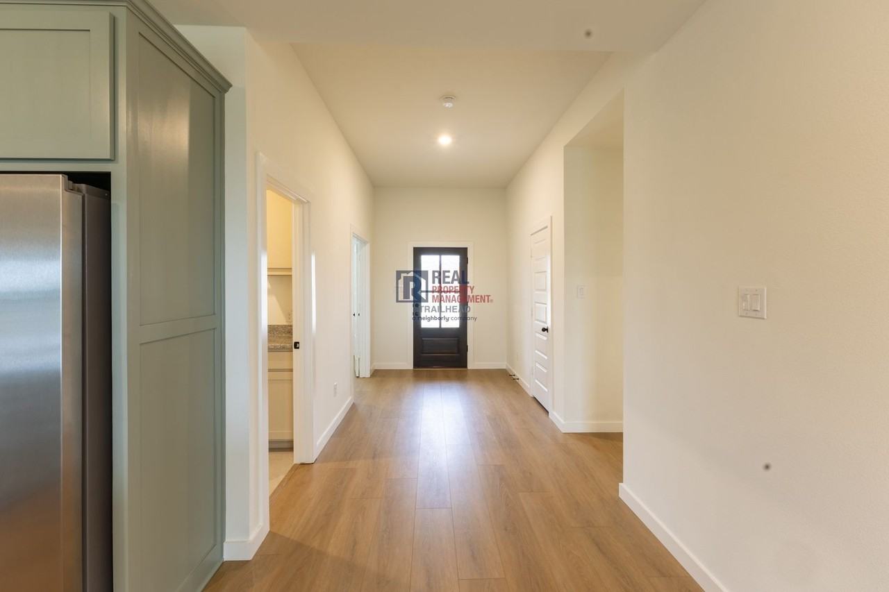 101 Mesa Dr - Photo 5 of 24