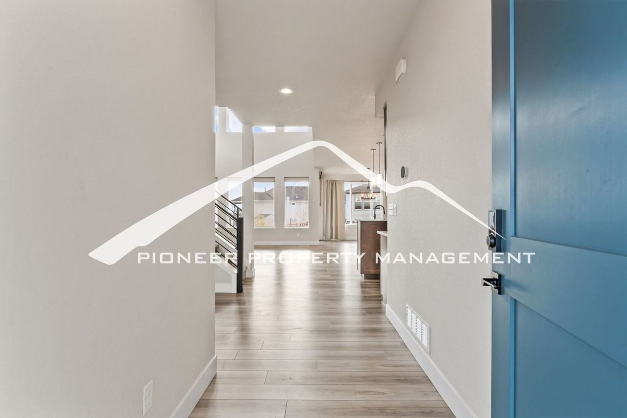 9304 Bugaboo Dr - Photo 2 of 42