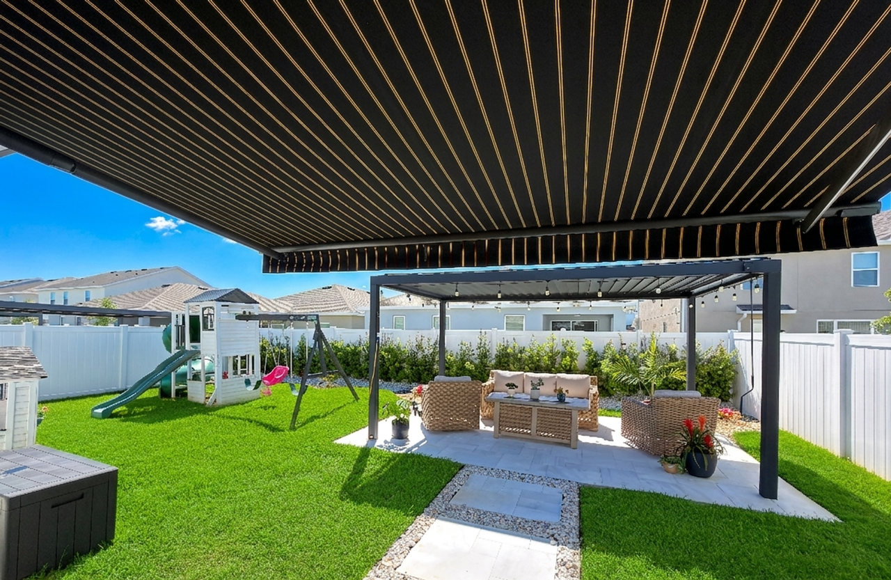 1246 Fox Hedge Ln - Photo 2 of 11