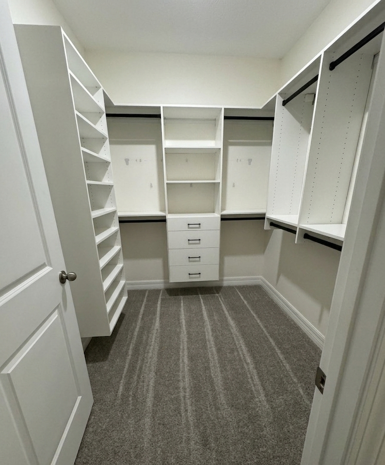 1246 Fox Hedge Ln - Photo 7 of 11