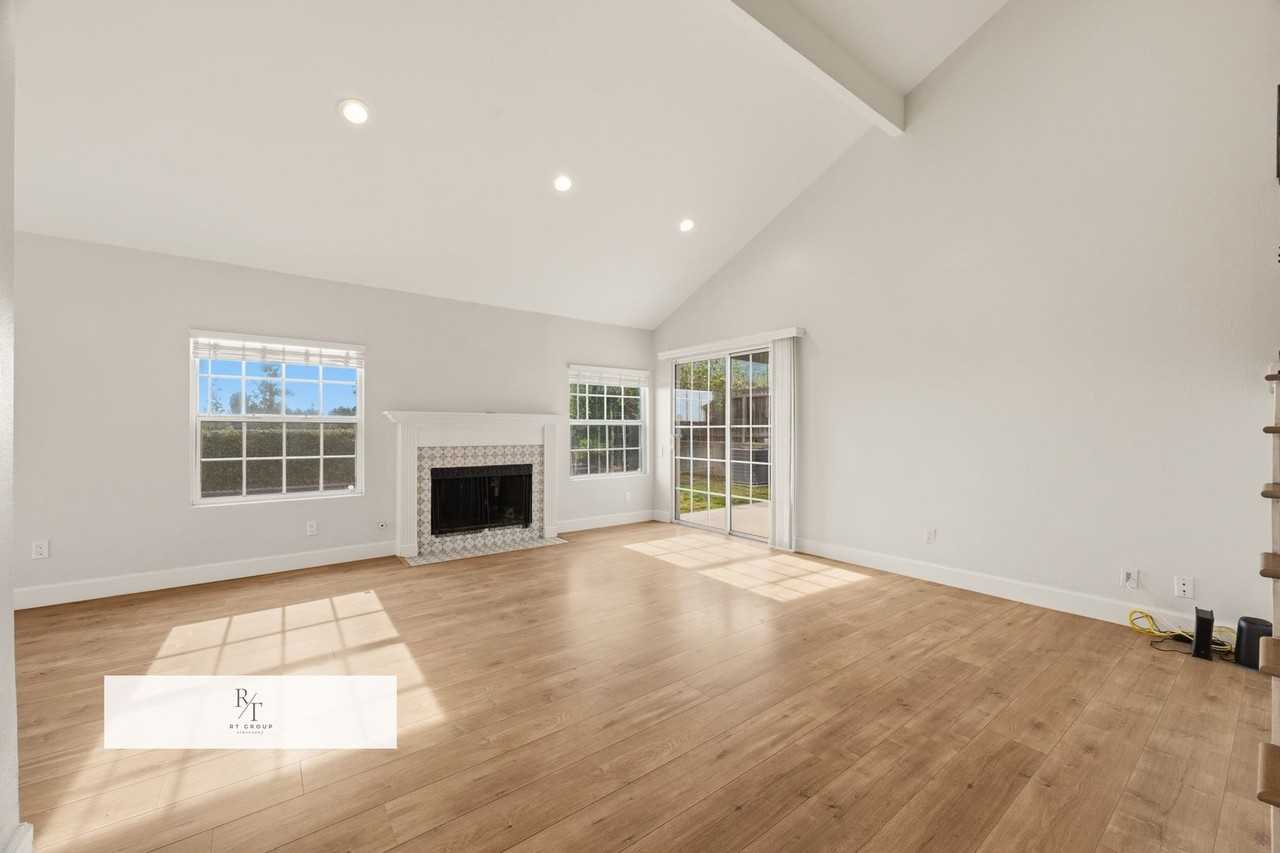 2524 Bolar Ave - Photo 5 of 36