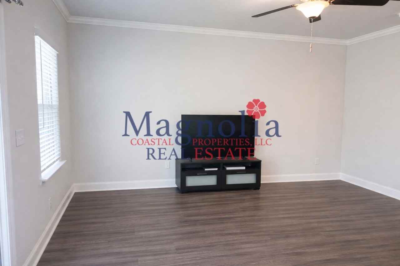 53 Dorsey Dr - Photo 2 of 14