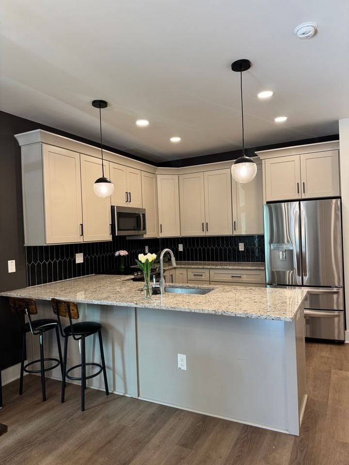 3228B Rowena Ave - Photo 3 of 37