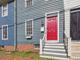 919 Grand St - Photo 1 of 1