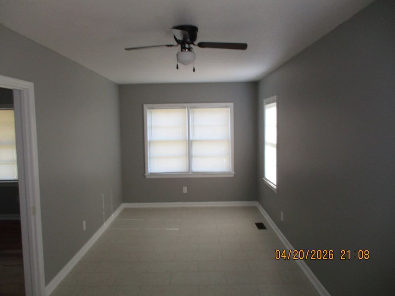 1906 W Whitney Ave - Photo 4 of 7