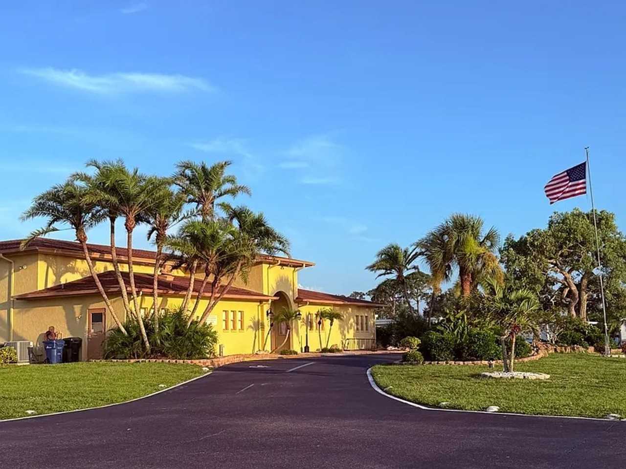 195 Spanish Lakes Dr - Photo 2 of 35