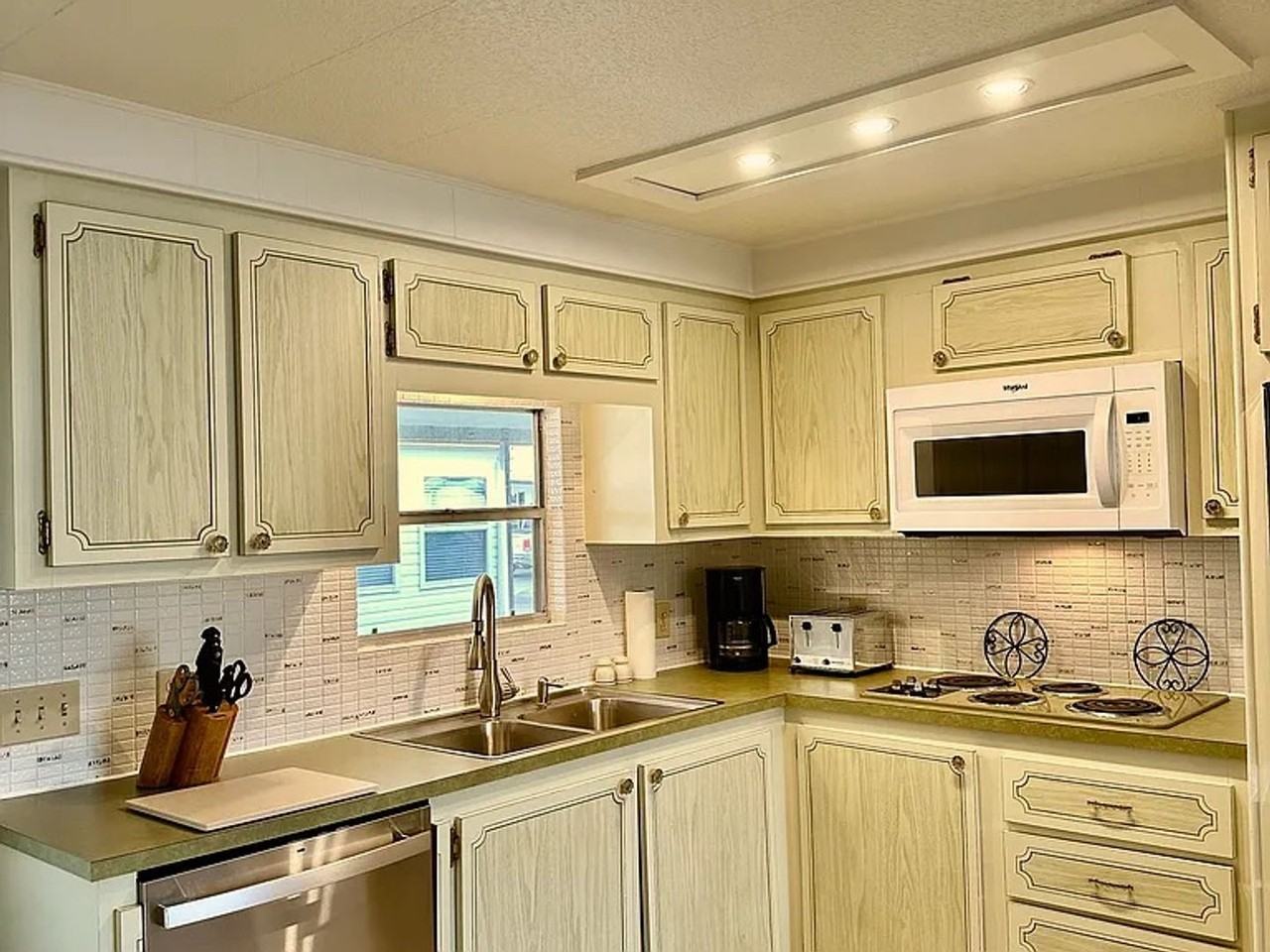 195 Spanish Lakes Dr - Photo 4 of 35