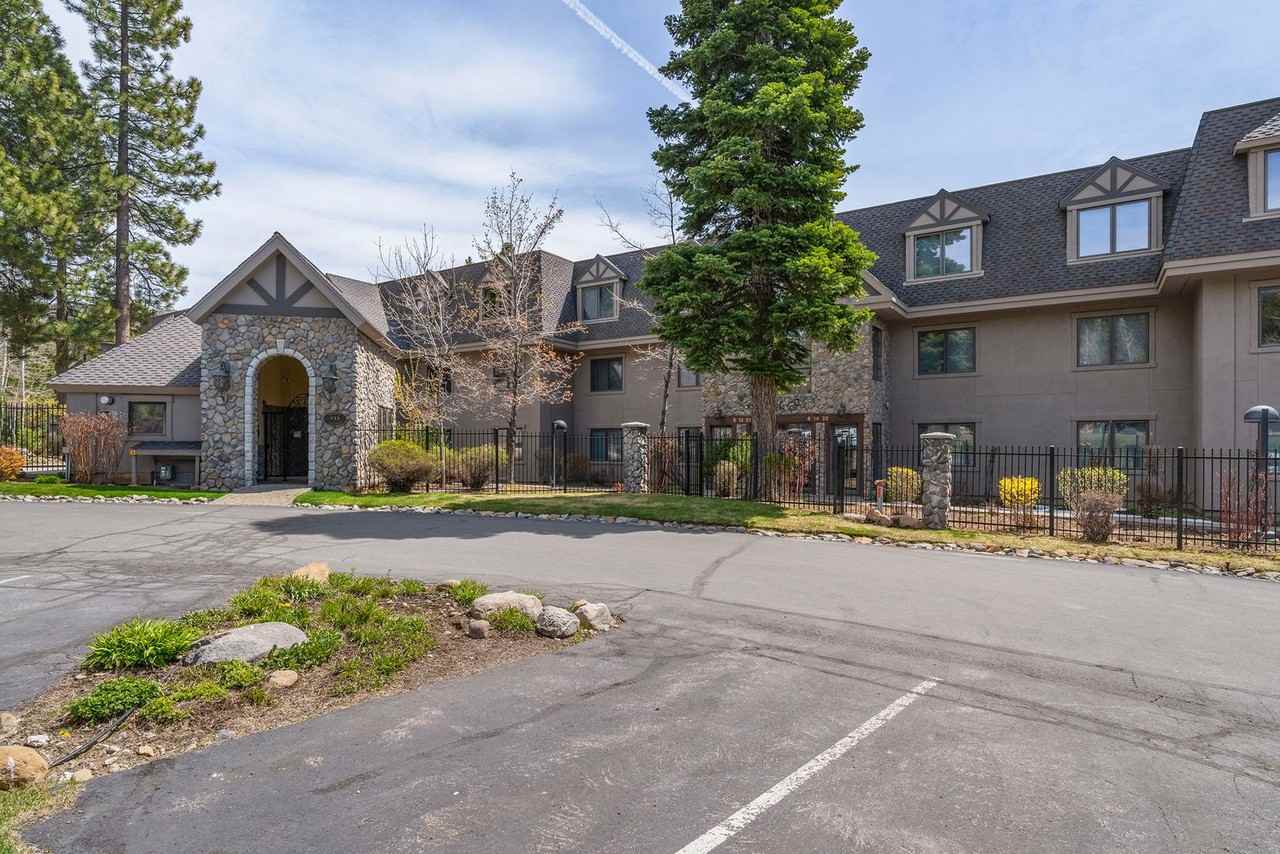 933 Northwood Blvd #8 - Photo 2 of 38