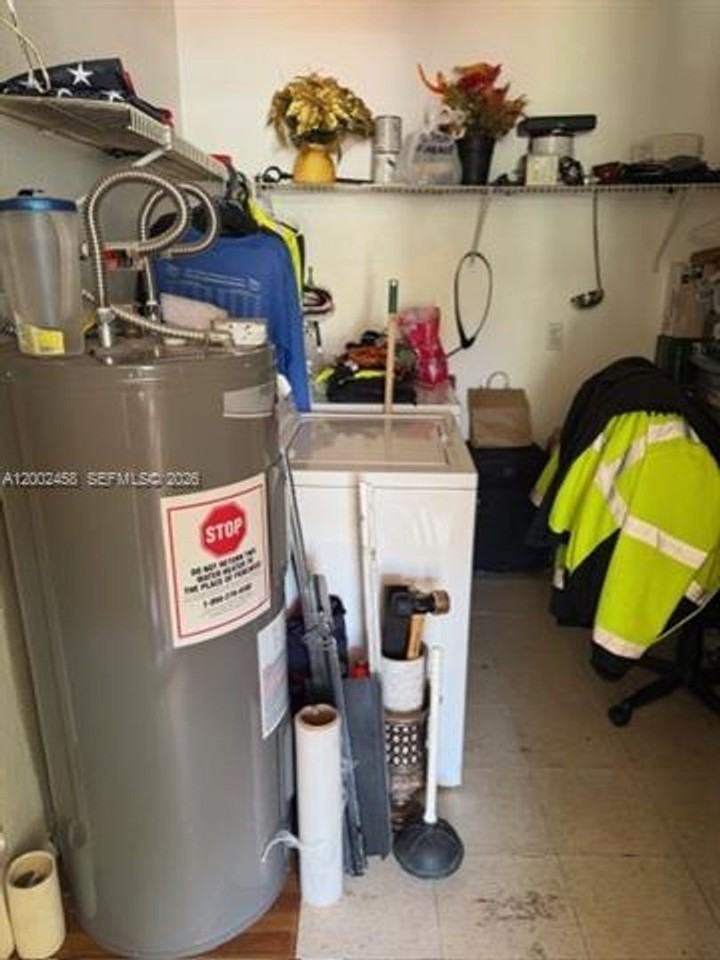 19920 Sw 118th Pl #0 - Photo 5 of 20