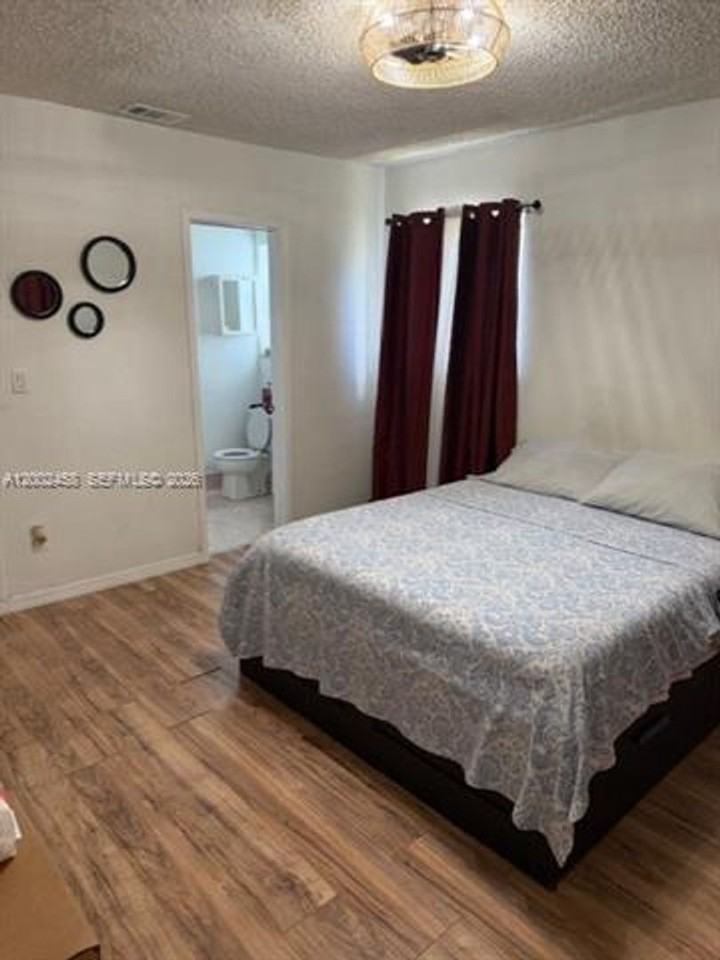 19920 Sw 118th Pl #0 - Photo 6 of 20