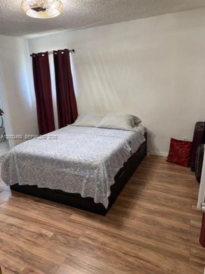 19920 Sw 118th Pl #0 - Photo 7 of 20