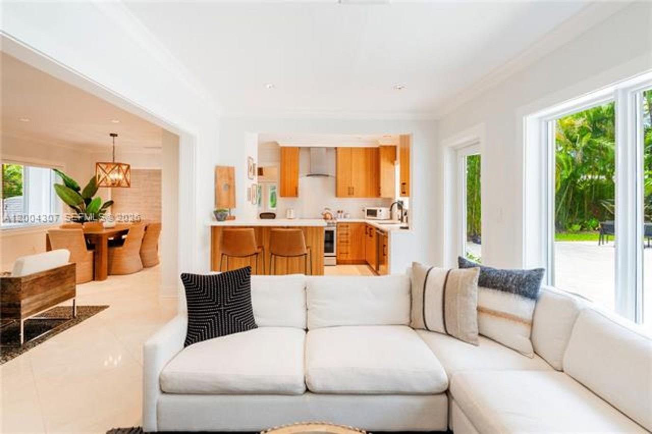 1029 Mariposa Ave - Photo 7 of 29