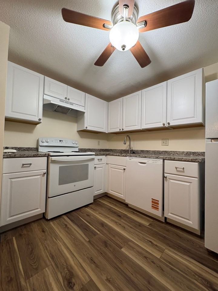 700 Robbins Ave - Photo 4 of 13