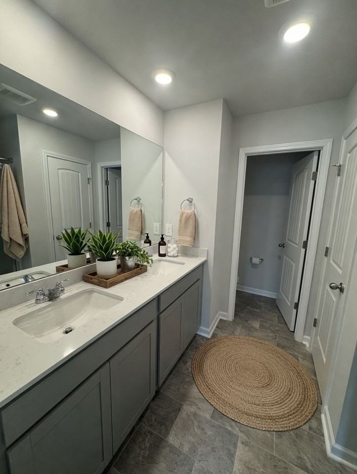1406 Walker Way - Photo 4 of 26