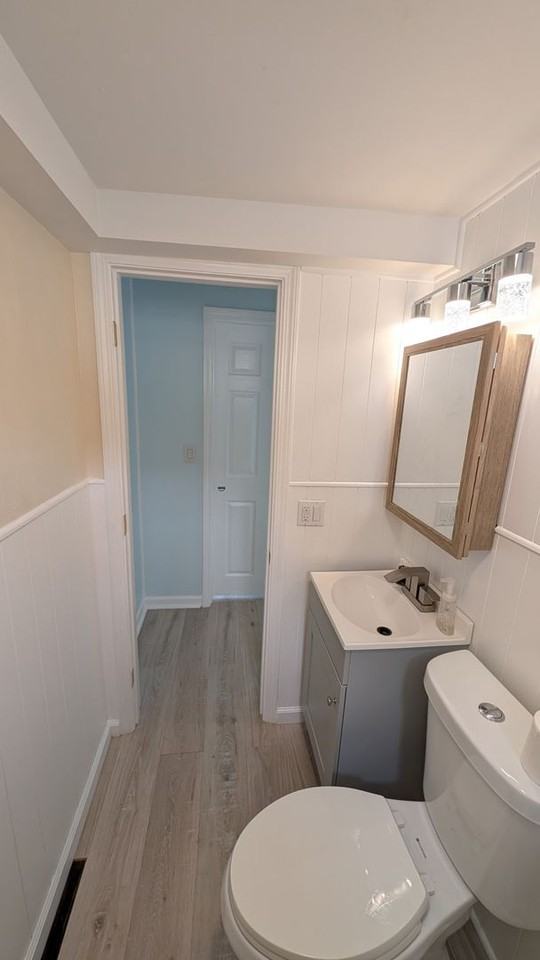 305 Perry St - Photo 4 of 10