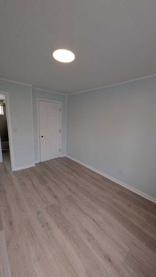 305 Perry St - Photo 6 of 10