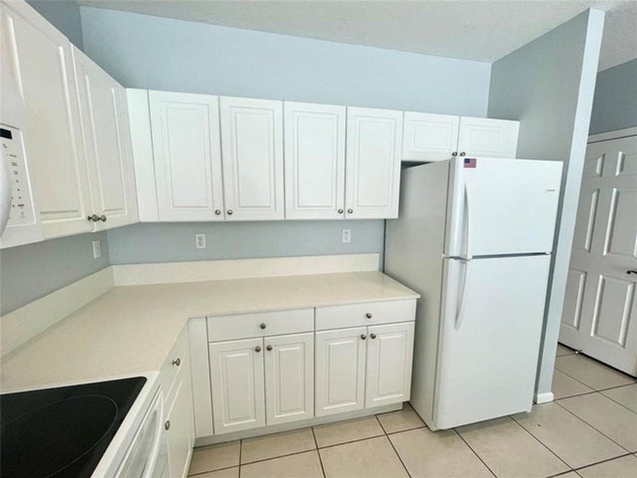 6301 Landings Ter - Photo 3 of 21