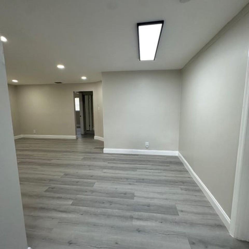 3620 Nw 9th St - Photo 4 of 13