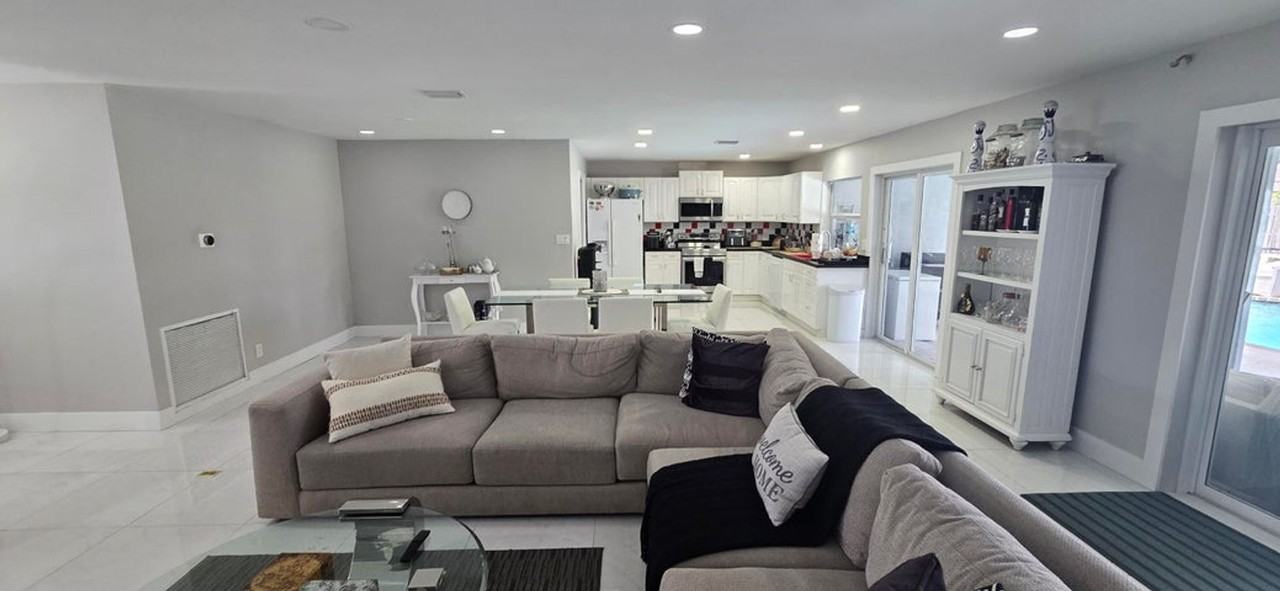 288 Nw 89th Ave - Photo 5 of 23