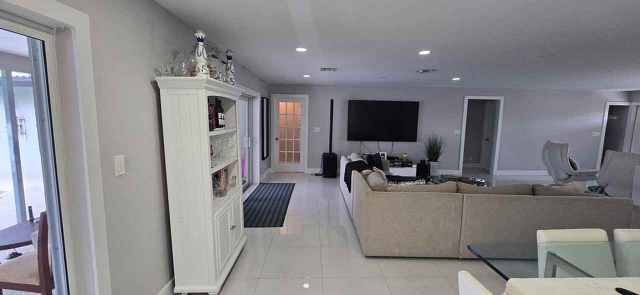 288 Nw 89th Ave - Photo 6 of 23