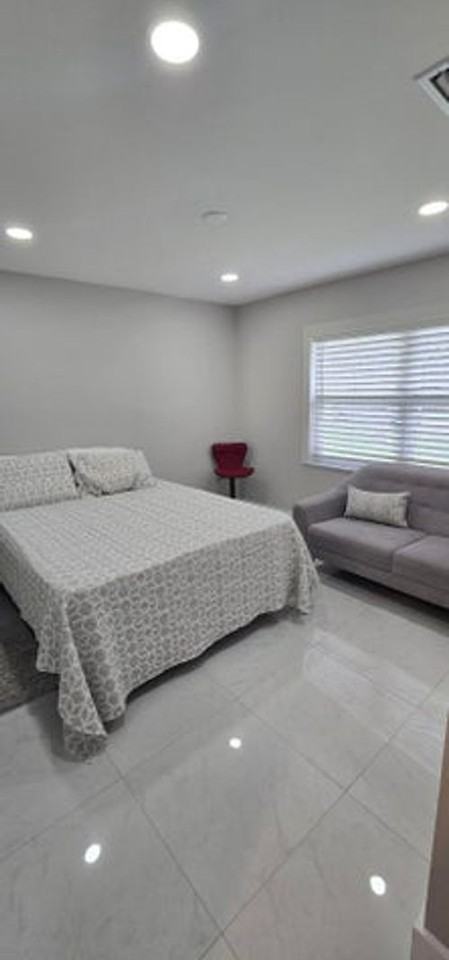 288 Nw 89th Ave - Photo 7 of 23