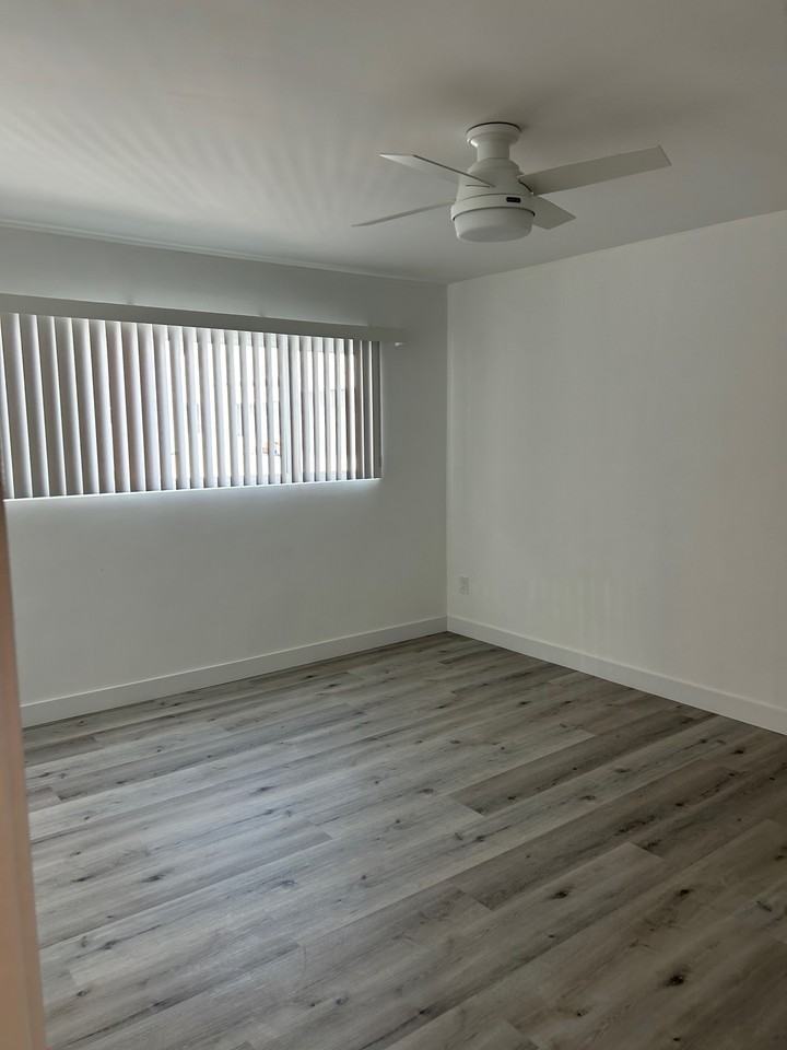 216 South Occidental Boulevard #306 - Photo 3 of 17