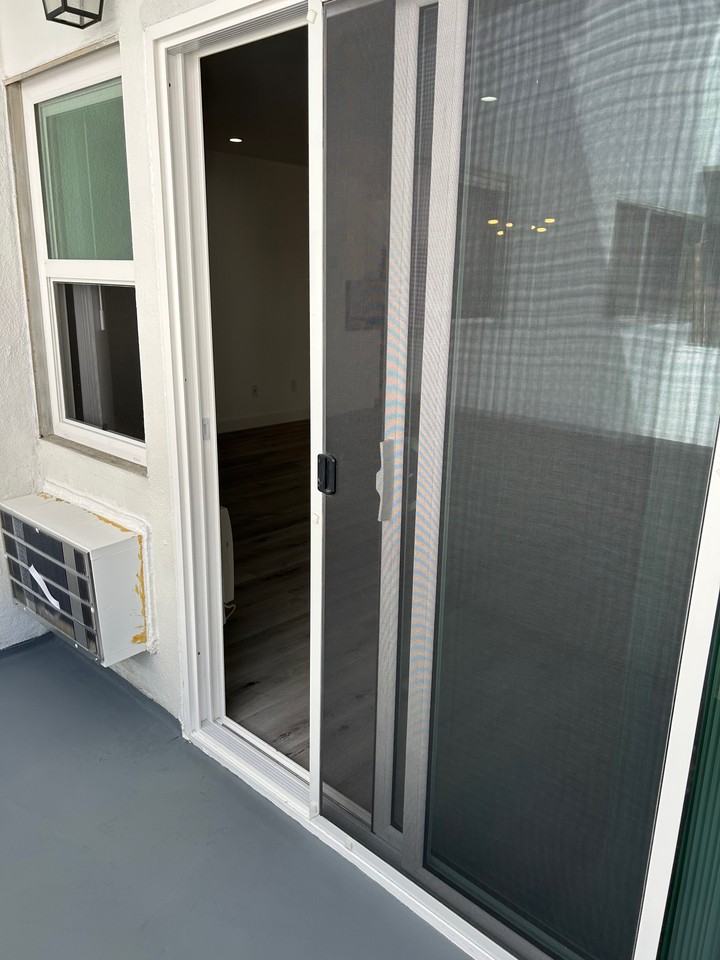 216 South Occidental Boulevard #306 - Photo 5 of 17