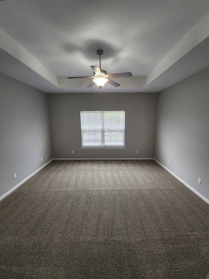 8320 N Nodaway Ave #8320 - Photo 6 of 21