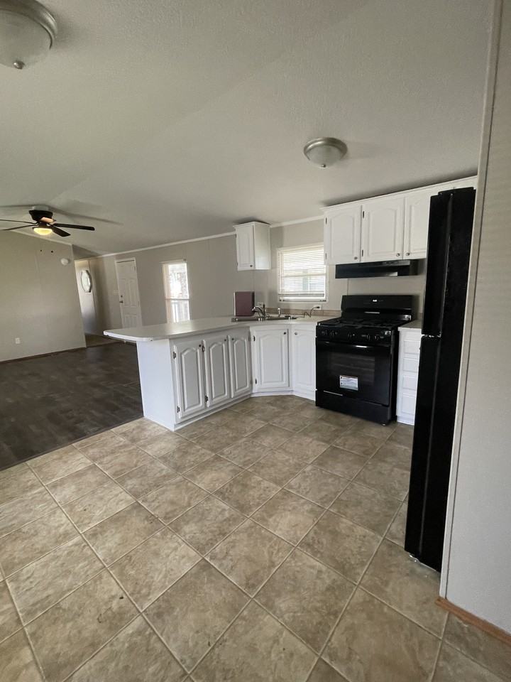 18 Bellwood Dr #18 - Photo 2 of 14