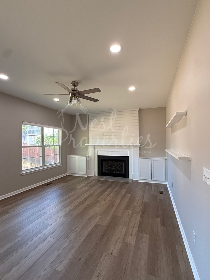 9 Ashley Hall Ct #1 - Photo 5 of 18