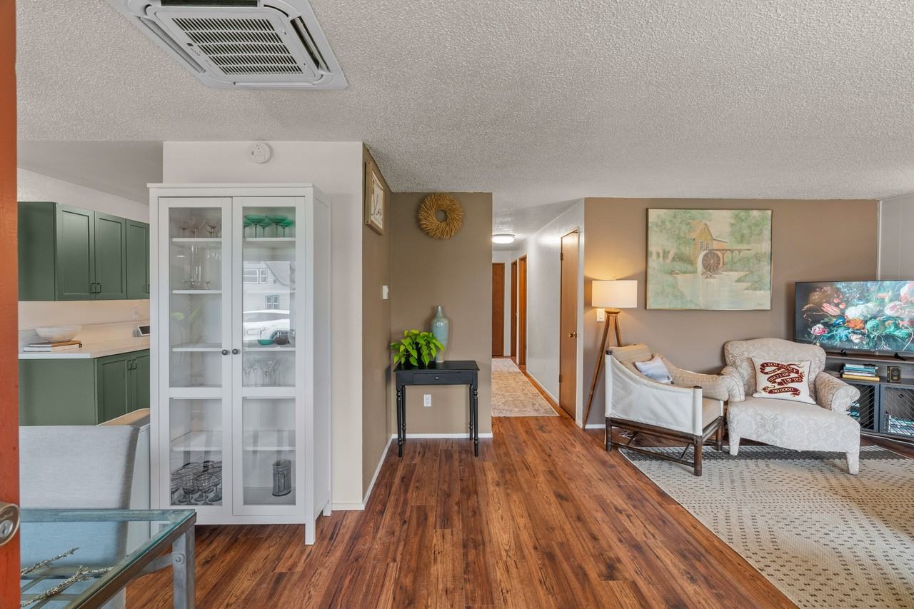 1016 Arnold Ave #1 - Photo 2 of 27