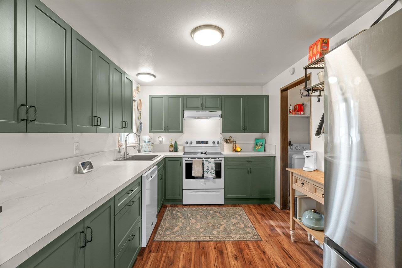 1016 Arnold Ave #1 - Photo 5 of 27