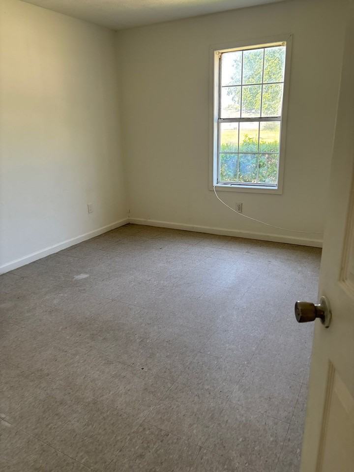 441 Josephine Dr #1 - Photo 6 of 7
