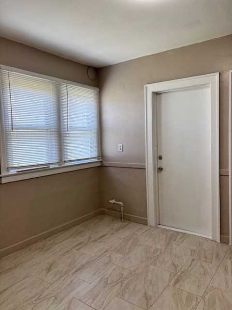 4915 Maplewood Ave #1 - Photo 4 of 50