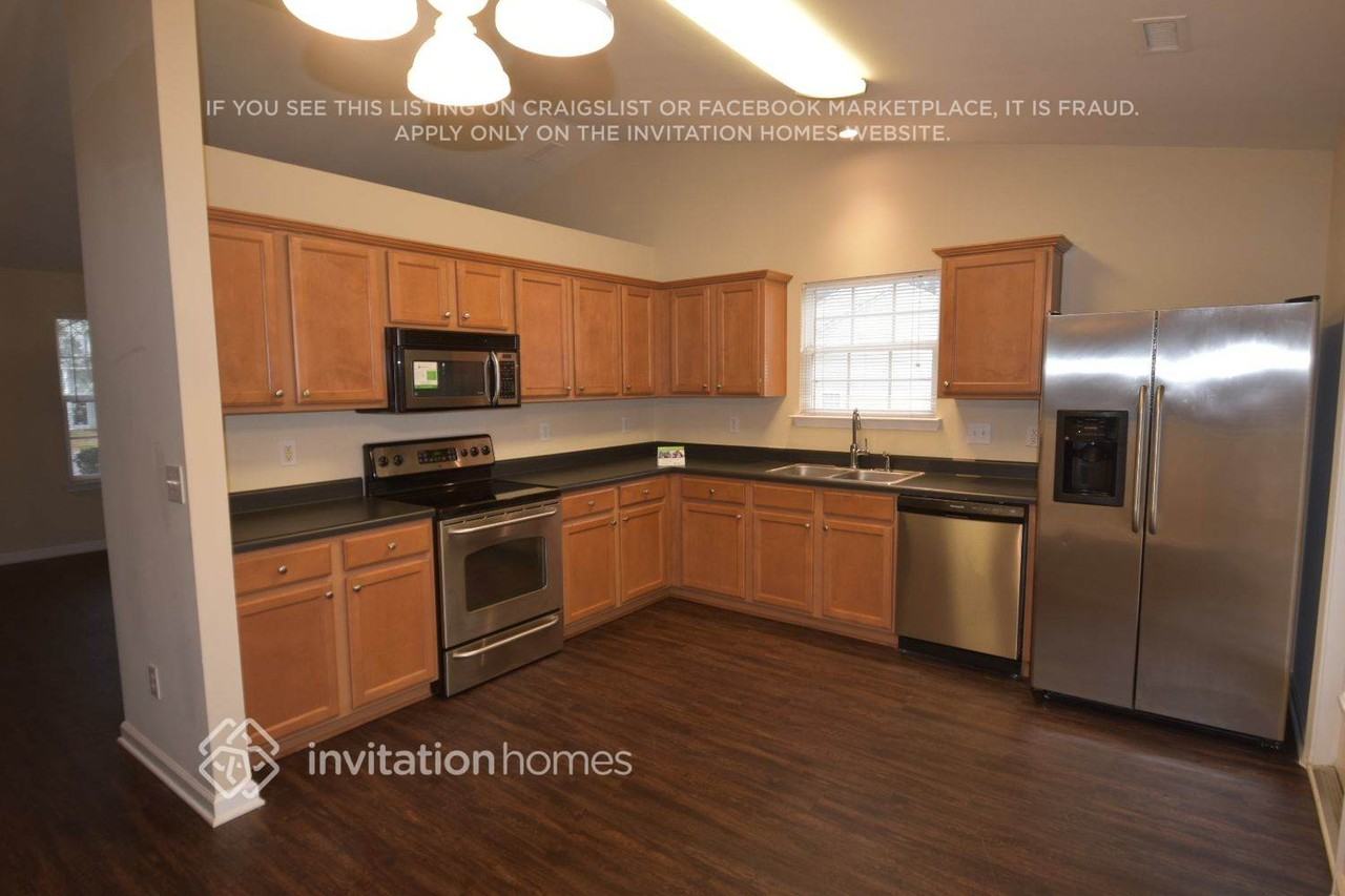 3940 Laurel Glen Dr - Photo 4 of 14