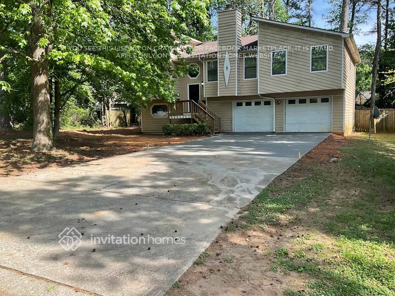 2771 Mountbery Dr - Photo 2 of 13
