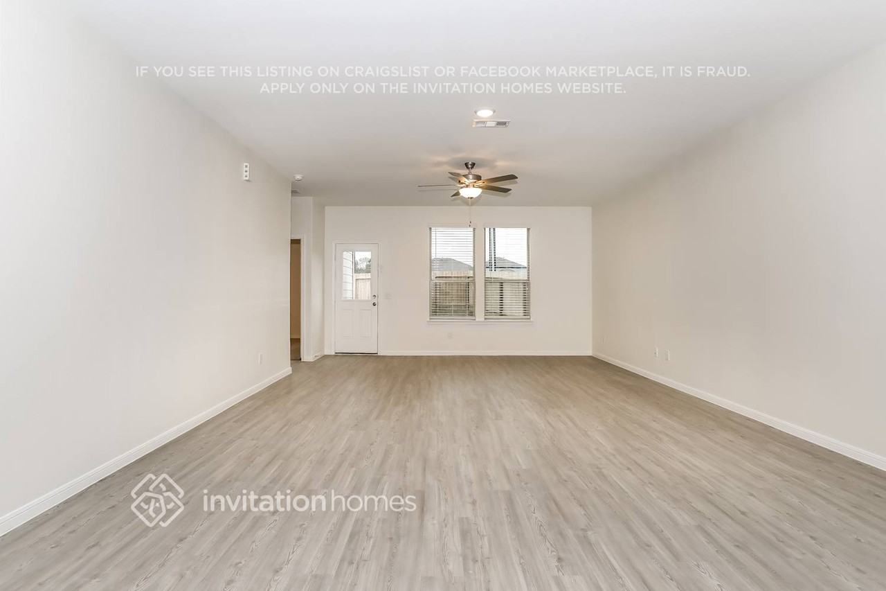 13418 Maltessa Dr - Photo 3 of 16