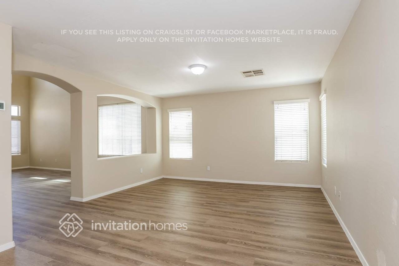 44119 W Snow Dr - Photo 4 of 18