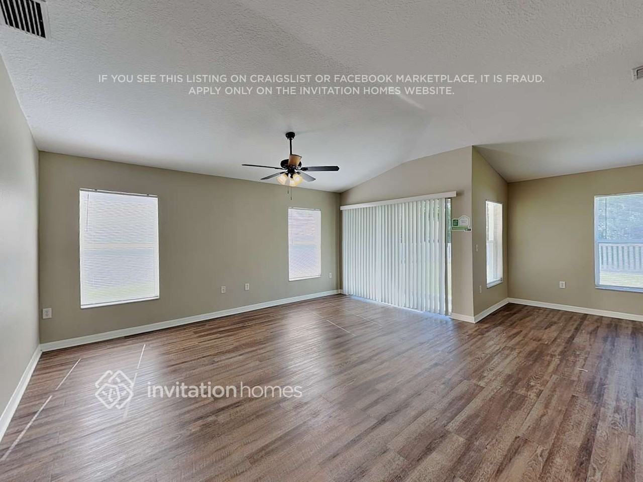 2341 Hamlet Cir - Photo 3 of 18