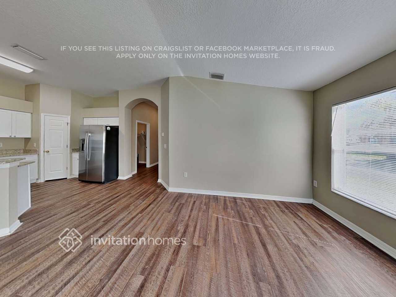 2341 Hamlet Cir - Photo 4 of 18